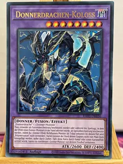 Donnerdrachen-Koloss RA03-DE036 Ultra Rare Deutsch NM YUGIOH - Image 1