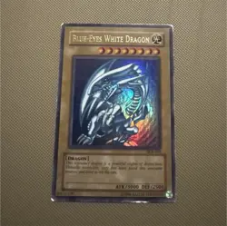 Konami Blue-Eyes White Dragon SDK-001 Holo Card Yu-Gi-Oh! Starter Deck Kaiba - Image 1