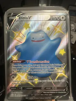 Ditto V SV118/SV122 Shining Fates Near Mint Pokemon - Image 1