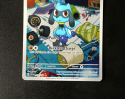Pokemon Card TCG - Riolu 215/198 Scarlet & Violet Base Illustration Rare - LP ⭐ - Image 3