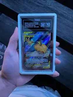 2019 Pokemon Sun Moon Unified Minds Full Art Raichu/Alolan Raichu GX 221 TAG 10 - Image 2