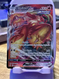 Blaziken VMAX 021/198 Sword & Shield Chilling Reign Holo Card Near Mint - Image 1