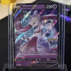Mewtwo V SWSH223 Pokemon GO PROMO, NM, toploaded and sleeved. - Image 2