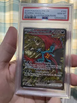 POKEMON PSA 10 2025 SV Prismatic Evolutions TCG Roaring Moon ex 162/131 SIR MINT - Image 1