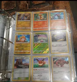 Pokemon TCG binder lot over 900 pokemon cards - Image 2