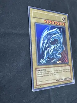 Yu-Gi-Oh! TCG Blue-Eyes White Dragon Kaiba SDK-001 Unlimited Ultra Rare - Image 2
