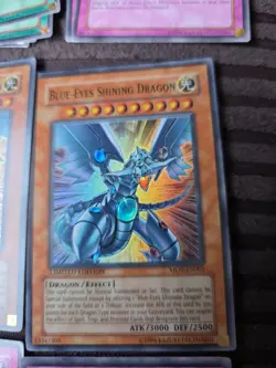 Yugioh Cards Bundle [2x BLUE-EYES SHINING DRAGON, 2xWHITE, DARK MAGICIAN, HOLO] - Image 2