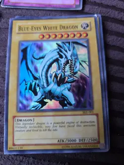 Yugioh Cards Bundle [2x BLUE-EYES SHINING DRAGON, 2xWHITE, DARK MAGICIAN, HOLO] - Image 4