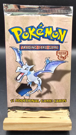 Pokemon TCG WOTC 1999 Fossil EMPTY Booster Pack Aerodactyl Thick Font Short Seal - Image 1