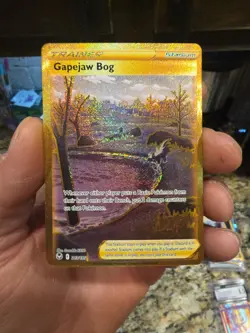 2022 Pokemon Gapejaw Bog 213/195 Rare Silver Tempest Sword & Shield Gold Holo - Image 1