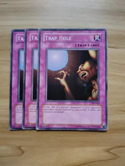 Yu-Gi-Oh - Trap Hole 3X - Full Playset - Image 1