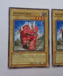 Playset: 3x Sabersaurus POTD-EN002 (Common, 1st Ed, Played / MP) Yugioh - Image 3
