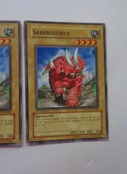 Playset: 3x Sabersaurus POTD-EN002 (Common, 1st Ed, Played / MP) Yugioh - Image 5