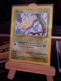 Pokemon Weedle 69/102 Base Set Dutch 40 HP Regular Common Card 1999 - Image 1