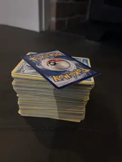 200 X VINTAGE POKEMON CARDS - Random Bundle - Image 3