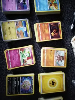 pokemon cards bundle of 900+ ranging from base set to more recent cards - Image 2