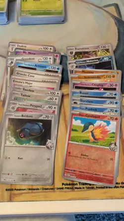 Pokemon TCG SV Bulk Bundle! 700 Cards with 100+ Holo/250+Reverse 151 SSP PRE PAL - Image 4