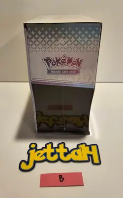 Pokemon Prismatic Evolutions - Elite Trainer Box (ETB) - SV8.5 NEW/SEALED! (B) - Image 4