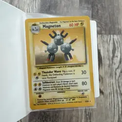 1 Pokemon TCG Magneton Base Set Holo Unlimited Rare Card 9/102 - Image 1