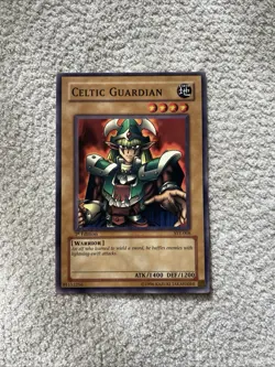 YuGiOh : Yugi Evolution - SYE-008 Celtic Guardian 1st Edition Very Light Play - Image 1