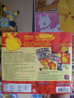 Pokemon TCG: Sword & Shield Vivid Voltage Elite Trainer Box SEALED BRAND NEW 820650827686 - Image 2