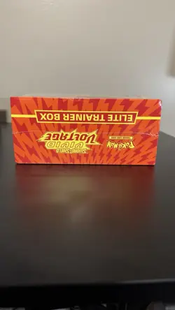 POKEMON FACTORY SEALED VIVID VOLTAGE ELITE TRAINER BOX SWORD & SHIELD ETB - Image 4