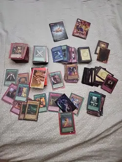 Lot Of 300 Yu-Gi-Oh Trading Cards And Game Cards L5 - Image 1