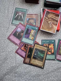 Lot Of 300 Yu-Gi-Oh Trading Cards And Game Cards L5 - Image 3