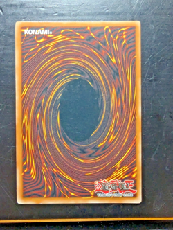 Yugioh - Copycat JUMP-EN020 Limited Edition Ultra Rare NM Gold letters - Image 2