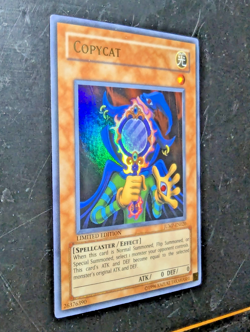 Yugioh - Copycat JUMP-EN020 Limited Edition Ultra Rare NM Gold letters - Image 4