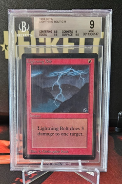 Beta - Lightning Bolt - MTG - BGS 9 - Mint B++ - Image 1