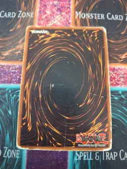 Yugioh Dark Magician SDY-006 Ultra Rare Unlimited Moderately Played - Image 4