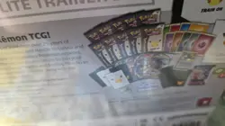 Pokemon TCG: 25th Anniversary Celebrations Elite Trainer Box (2021) 820650809439 - Image 4