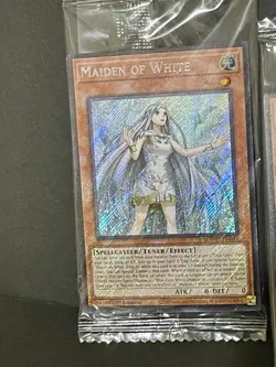 3x Maiden Of White | SDWD-EN041 | Secret Rare | HOLO BLEED! | SEALED! | YuGiOh! - Image 2