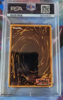 2002 LOB-000 PSA 9 MINT - Tri-Horned Dragon Secret Rare Legend of Blue-Eyes - Image 2