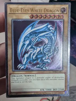YuGiOh! Blue-Eyes White Dragon OP28-EN001 Ultimate Rare LP* - Image 1
