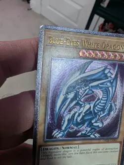 YuGiOh! Blue-Eyes White Dragon OP28-EN001 Ultimate Rare LP* - Image 3