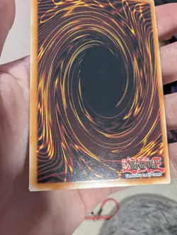 YuGiOh! Blue-Eyes White Dragon OP28-EN001 Ultimate Rare LP* - Image 5