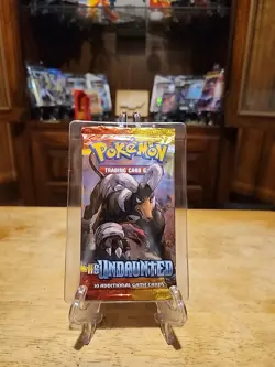 Pokemon HS Undaunted Booster Pack - 10 Cards 820650105401 - Image 1