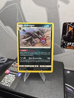 Hydreigon 62/111 Sun & Moon Crimson Invasion Rare Near Mint Pokemon Card - Image 1