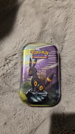 Pokemon TCG: Scarlet & Violet Prismatic Evolutions Mini Tin Umbreon Art Sealed - Image 1