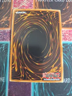 Yu-Gi-Oh! Cyber Dragon Infinity Alt Art MAGO-EN033 Premium Gold 1st Edition NM - Image 3