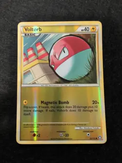 Voltorb 83/102 HS Triumphant Reverse Holo Rare WOTC Vintage Pokemon Card - Image 1