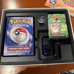 Pokemon Starter Gift Box 1999 Many items no cards - Image 4