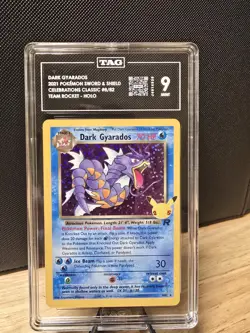DARK GYARADOS 2021 POKEMON SWORD & SHIELD CELEBRATIONS CLASS COLL #8/82 TAG 9 - Image 1