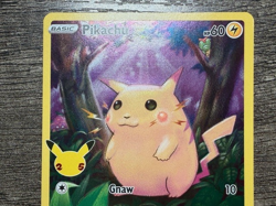 POKEMON FULL ART PIKACHU 005/025 RARE CELEBRATIONS 2021 LP + ARCEUS SLEEVE - Image 2