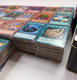 HUGE Yu-Gi-Oh Card Lot 2500+ Comes with Tins READ Vintage Sets - Image 2