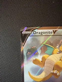 Pokemon Dragonite V Alt Art Holo 192/203 Evolving Skies - Image 3