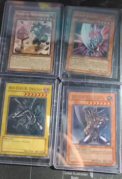 Vintage Yu-Gi-Oh! Holo Lot - Red-Eyes SDJ, Buster Blader PSV, Blade Knight NM! - Image 1