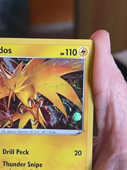 POKEMON ZAPDOS 048/185 RARE COSMOS HOLOFOIL WITH HD SWIRL VIVID VOLTAGE NM CARD - Image 3